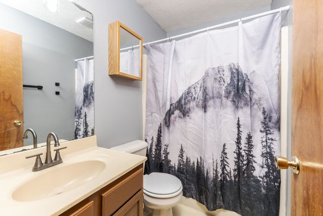 2713 Essington Street, Bloomington, IL 61705