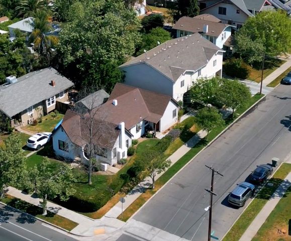 1008 N Broadway Street, Fresno, CA 93728