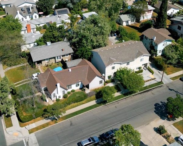 1008 N Broadway Street, Fresno, CA 93728