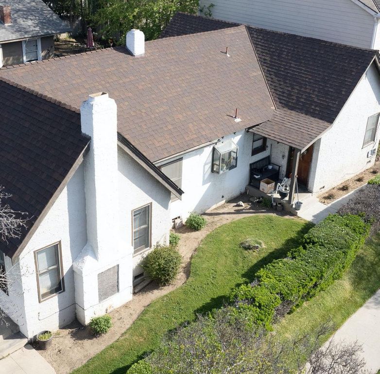 Image 19 of property listing at 1008 N Broadway Street, Fresno, CA 93728