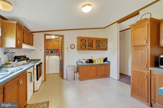 126 GATESHEAD DR, Stewartstown, PA 17363
