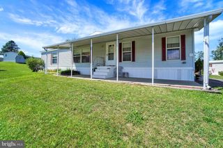 126 GATESHEAD DR, Stewartstown, PA 17363