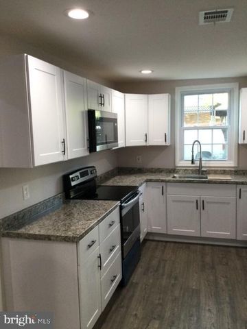 6438 WINDHAM AVE, Alexandria, VA 22315