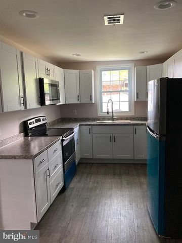 6438 WINDHAM AVE, Alexandria, VA 22315