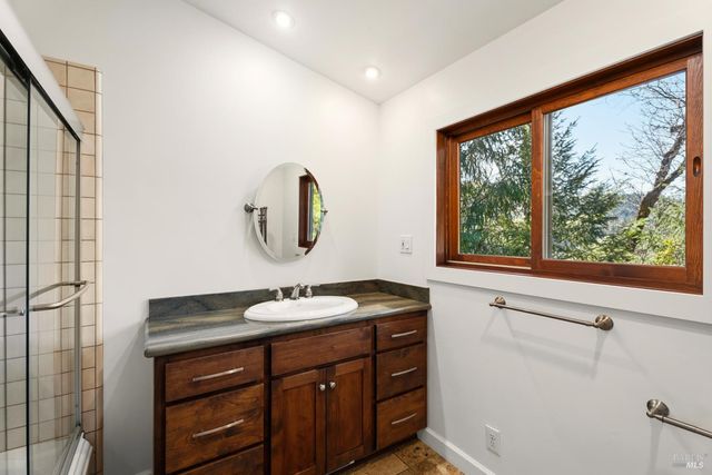 18210 Old Ukiah Pine Rd, Potter Valley, CA 95469