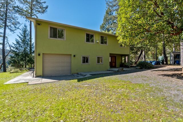 18210 Old Ukiah Pine Rd, Potter Valley, CA 95469
