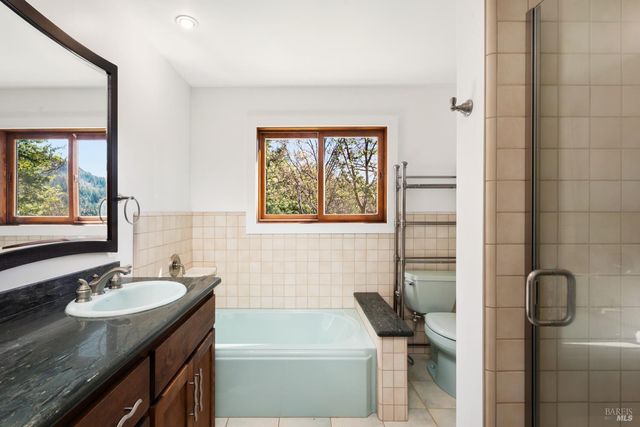 18210 Old Ukiah Pine Rd, Potter Valley, CA 95469