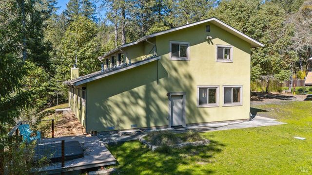 18210 Old Ukiah Pine Rd, Potter Valley, CA 95469