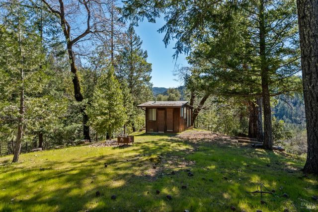 18210 Old Ukiah Pine Rd, Potter Valley, CA 95469