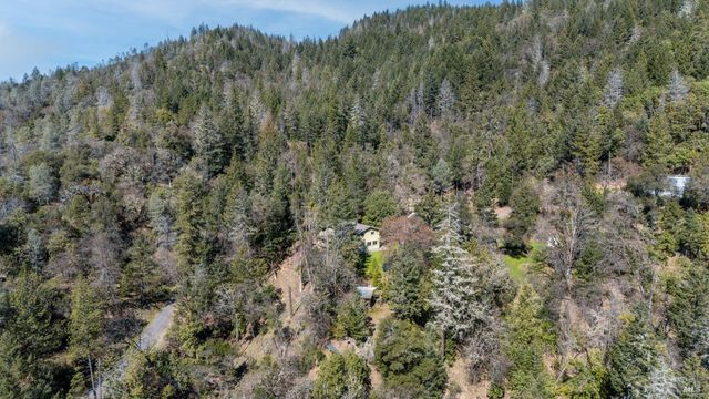 18210 Old Ukiah Pine Rd, Potter Valley, CA 95469