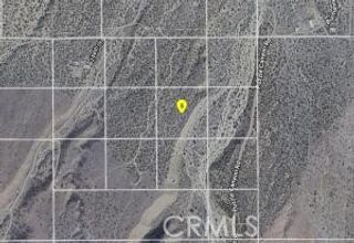 250 E Vic Avenue Z14, Llano, CA 93544