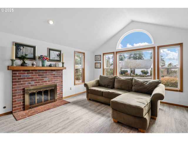 12667 Sw OVERGAARD St, Portland, OR 97224