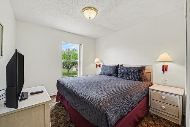 1077 PARK RIDGE CIRCLE, Kissimmee, FL 34746