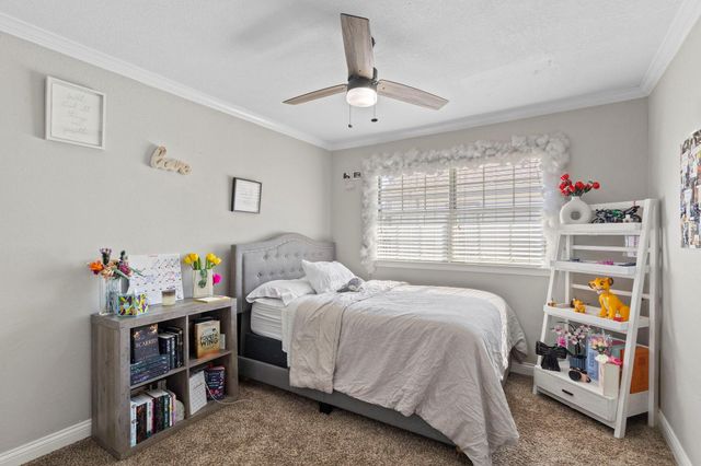 1006 Montgomery Street, Port Neches, TX 77651