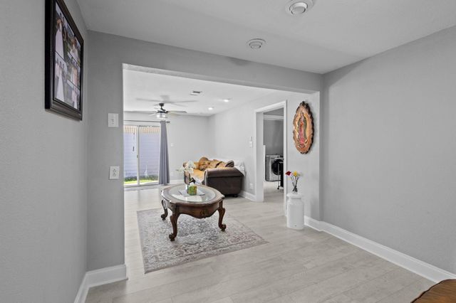 1006 Montgomery Street, Port Neches, TX 77651