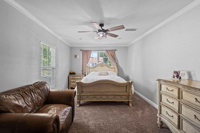 1006 Montgomery Street, Port Neches, TX 77651