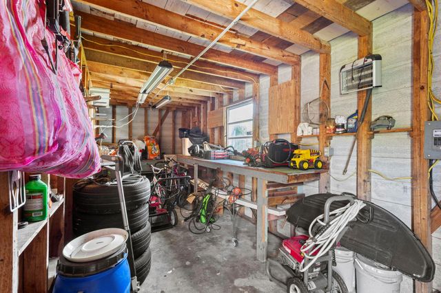 1006 Montgomery Street, Port Neches, TX 77651