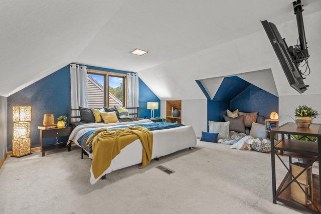 2526 S 70th STREET, Milwaukee, WI 53219
