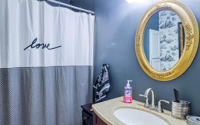 3 N Badalona Drive, Hot Springs Village, AR 71909