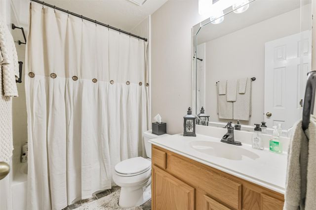 22522 Willow Branch Lane, Tomball, TX 77375