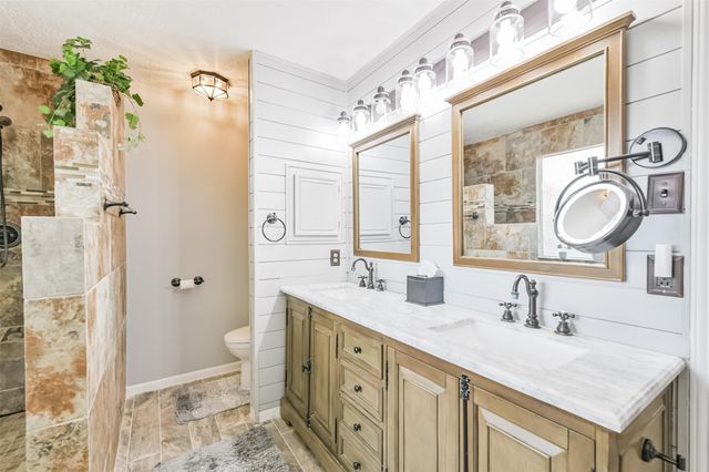 22522 Willow Branch Lane, Tomball, TX 77375