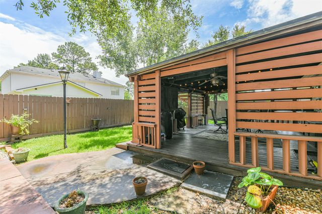 22522 Willow Branch Lane, Tomball, TX 77375