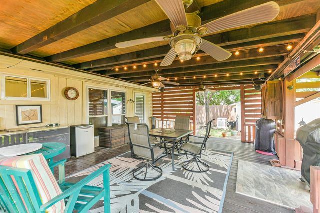22522 Willow Branch Lane, Tomball, TX 77375