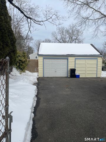 1924 Stratfield Road, Fairfield, CT 06825