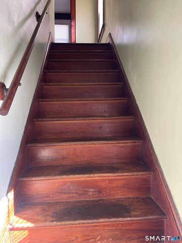 1924 Stratfield Road, Fairfield, CT 06825