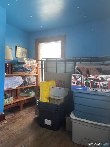 1924 Stratfield Road, Fairfield, CT 06825