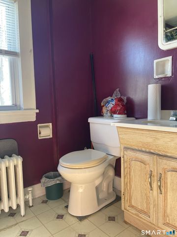 1924 Stratfield Road, Fairfield, CT 06825