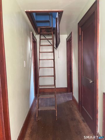 1924 Stratfield Road, Fairfield, CT 06825