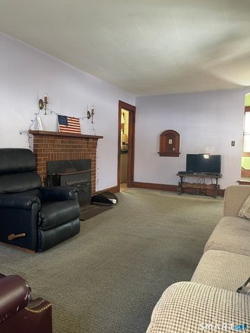 1924 Stratfield Road, Fairfield, CT 06825