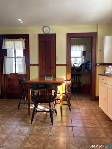 1924 Stratfield Road, Fairfield, CT 06825