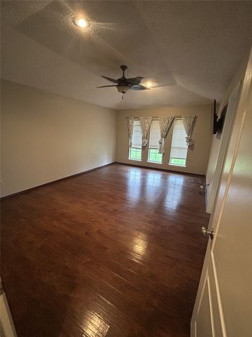 601 Highland Oaks Street, Mount Vernon, TX 75457