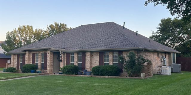 601 Highland Oaks Street, Mount Vernon, TX 75457