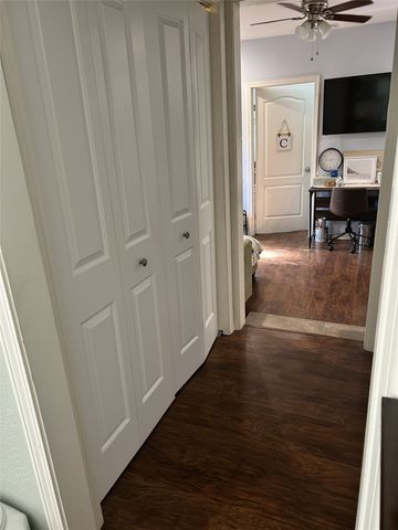 601 Highland Oaks Street, Mount Vernon, TX 75457