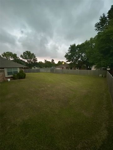 601 Highland Oaks Street, Mount Vernon, TX 75457