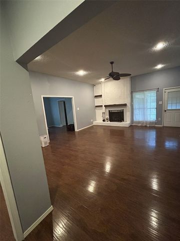 601 Highland Oaks Street, Mount Vernon, TX 75457