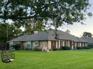 601 Highland Oaks Street, Mount Vernon, TX 75457