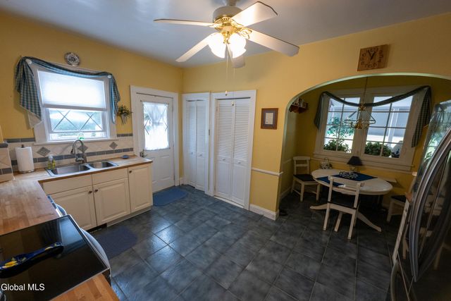 20 Chester Court, Brunswick, NY 12182