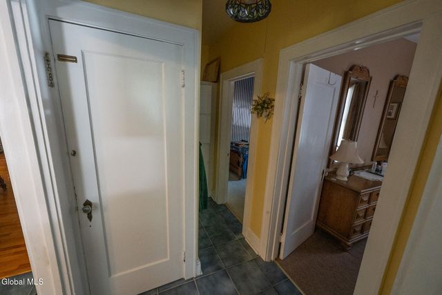 20 Chester Court, Brunswick, NY 12182