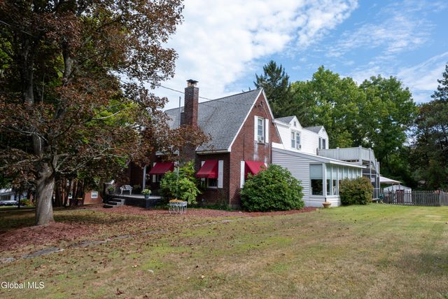 20 Chester Court, Brunswick, NY 12182