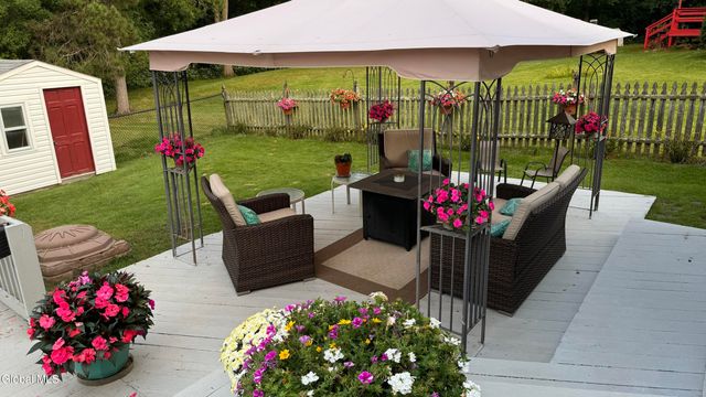 20 Chester Court, Brunswick, NY 12182