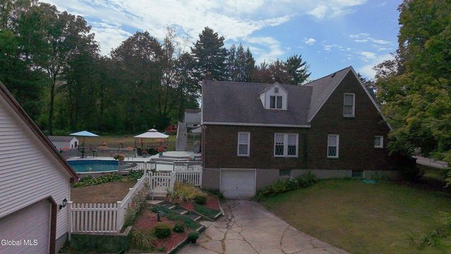 20 Chester Court, Brunswick, NY 12182