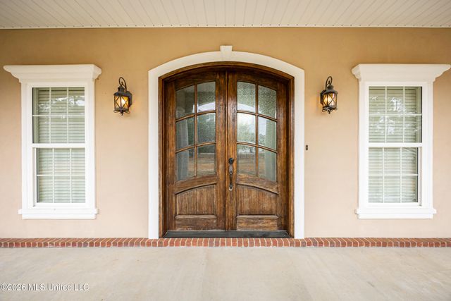 5851 Old Spanish Trail, Ocean Springs, MS 39564