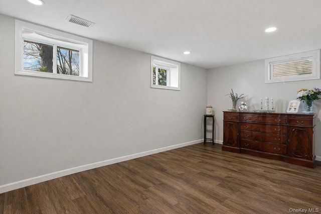 2903 Sipp Avenue, Medford, NY 11763