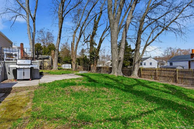 2903 Sipp Avenue, Medford, NY 11763