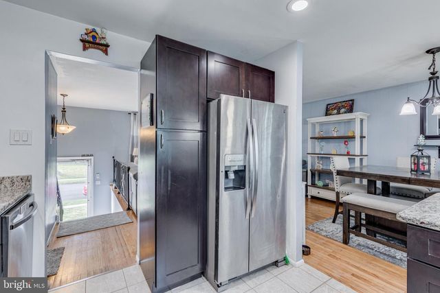 211 FAIRMOUNT AVE, Blackwood, NJ 08012