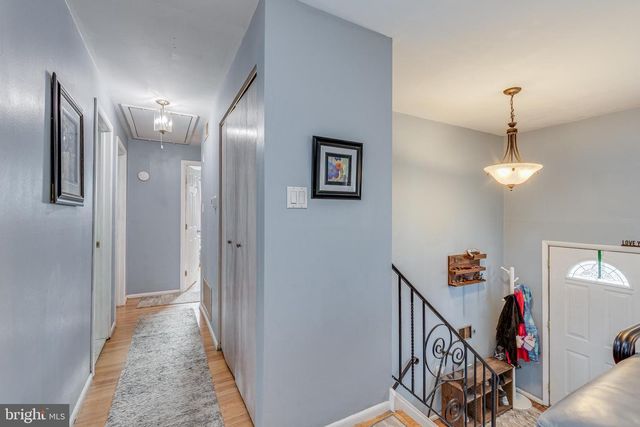 211 FAIRMOUNT AVE, Blackwood, NJ 08012
